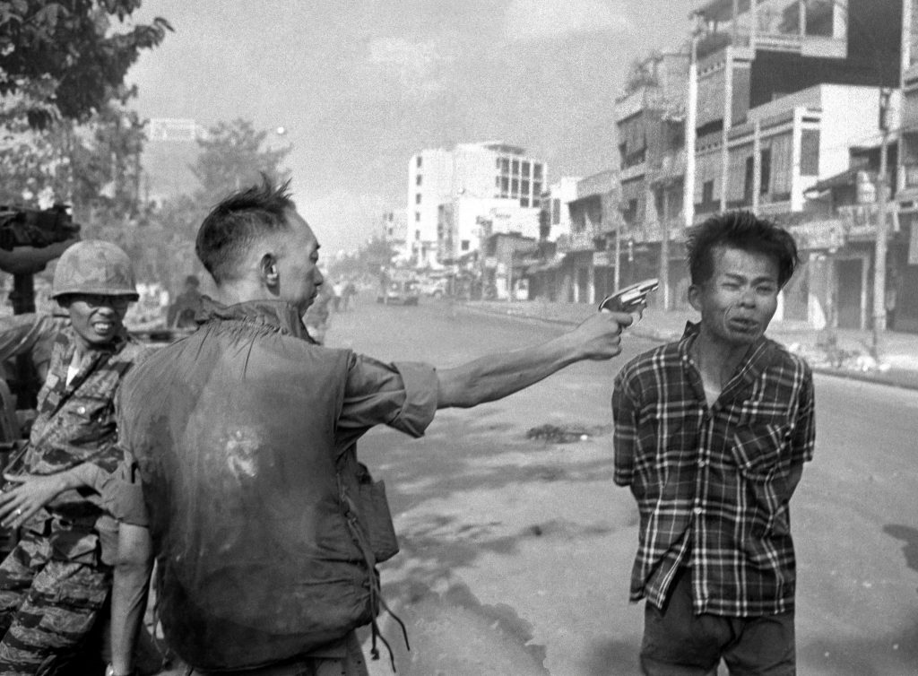 Ảnh Saigon Execution | Eddie Adams | Nguồn lens.blogs.nytimes.com